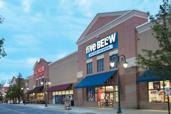SHOPPES AT BOWIE TOWN CENTER — sold by Neuman Commercial Group, Bowie, Maryland