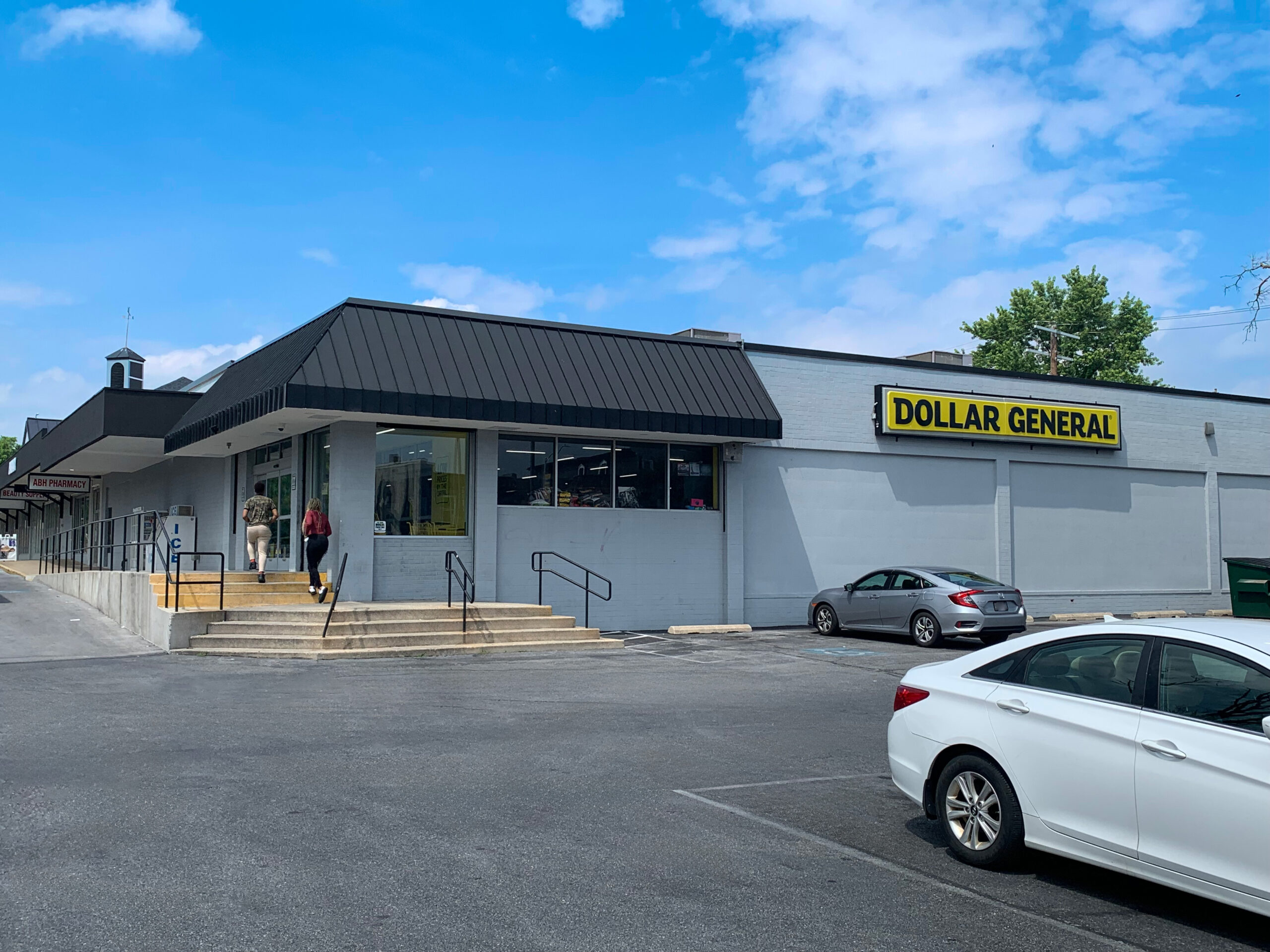 COLLINS AVENUE SHOPPING CENTER — sold by Neuman Commercial Group, Baltimore City, Maryland